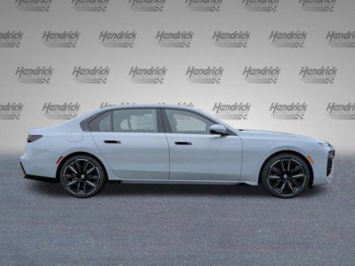 Brooklyn Grey Metallic 2026 BMW 740 740i