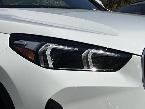 Alpine White 2026 BMW X1 xDrive28i