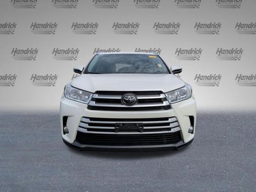 Blizzard Pearl 2019 Toyota Highlander XLE