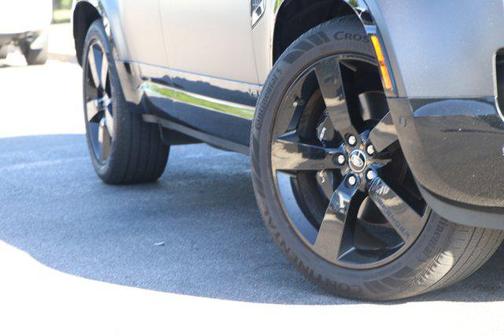 2023 Land Rover Defender 110 Carpathian Edition
