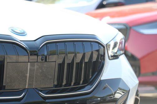 2026 BMW 550e 550e xDrive