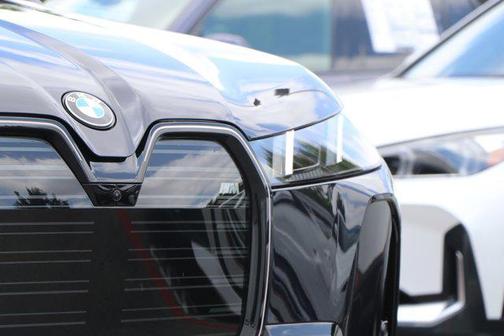 2026 BMW iX M70