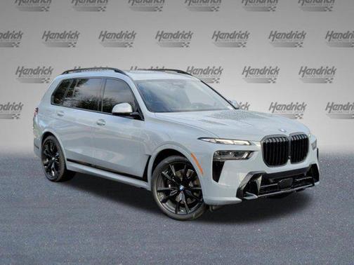 Brooklyn Grey Metallic 2026 BMW X7 xDrive40i