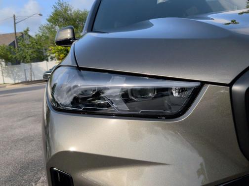 Manhattan Green Metallic 2026 BMW X5 xDrive40i