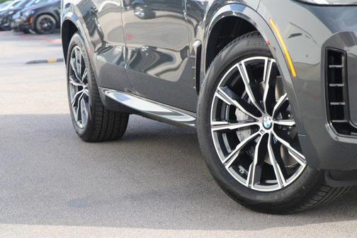 Dravit Grey Metallic 2026 BMW X5 PHEV xDrive50e