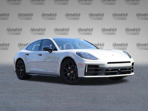 2025 Porsche Panamera RWD