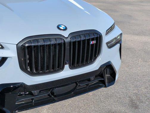 2026 BMW X7 M60i