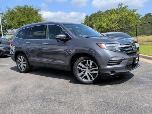 Modern Steel Metallic 2017 Honda Pilot Touring