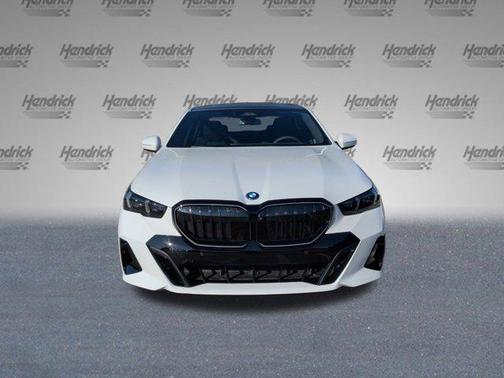 2026 BMW 550e xDrive