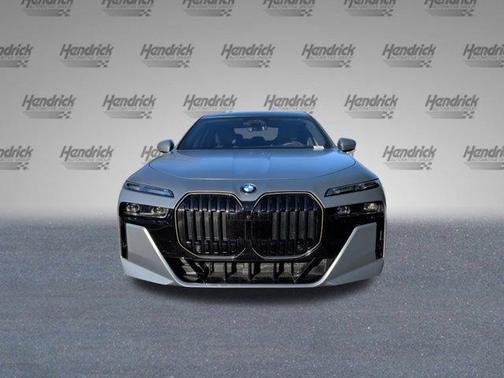 2025 BMW 760 xDrive