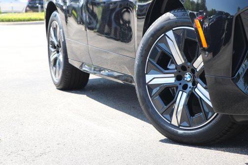 2026 BMW iX xDrive60