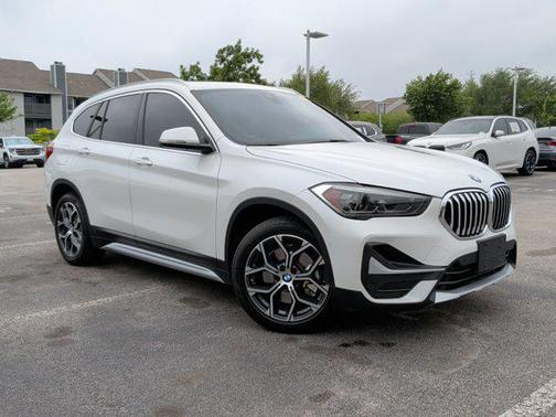 Mineral White Metallic 2021 BMW X1 sDrive28i