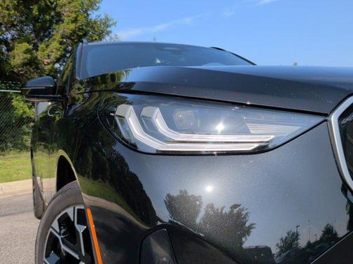 Black Sapphire Metallic 2026 BMW X3 30 xDrive