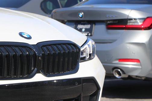 2025 BMW 330 i xDrive