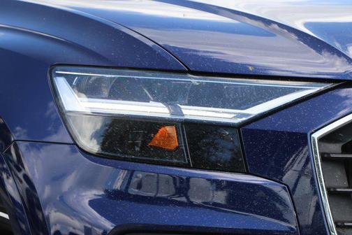 2022 Audi Q8 55 Premium Plus