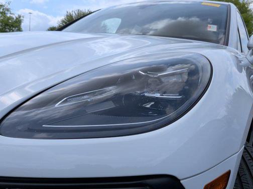 2023 Porsche Macan Macan