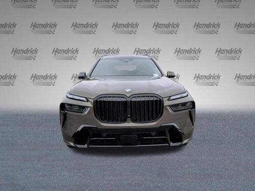 Manhattan Green Metallic 2027 BMW X7 xDrive40i