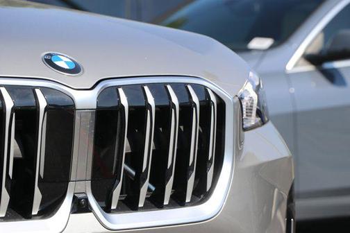 Space Silver Metallic 2026 BMW X1 xDrive28i