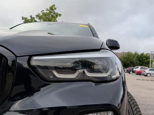 Carbon Black Metallic 2020 BMW X5 sDrive40i