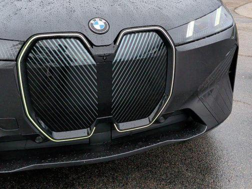 2026 BMW iX xDrive60