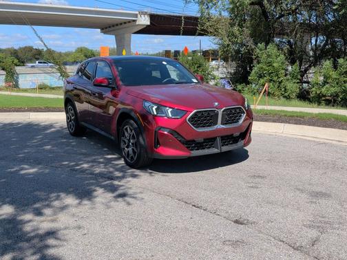 Vegas Red Metallic 2025 BMW X2 xDrive28i