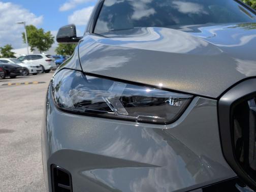 Dravit Grey Metallic 2026 BMW X5 xDrive40i