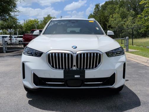 Alpine White 2024 BMW X5 xDrive40i