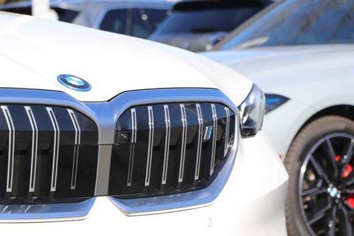 2025 BMW i5 eDrive40