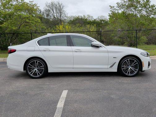 Alpine White 2023 BMW 530e Base