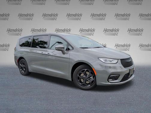 Ceramic Gray Clearcoat 2022 Chrysler Pacifica Hybrid Limited