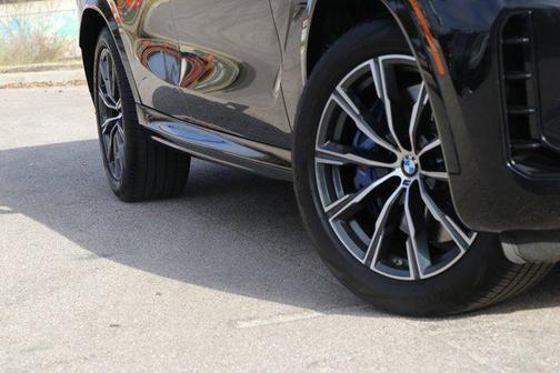 2024 BMW X6 M60i