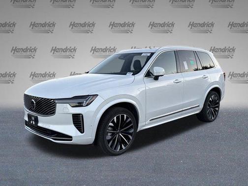 2025 Volvo XC90 B6 Plus 7-Seater