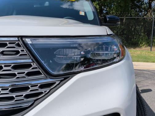 Star White Metallic Tri-Coat 2023 Ford Explorer Limited