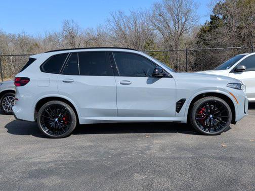 2026 BMW X5 M60i