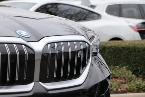 2025 BMW i5 eDrive40