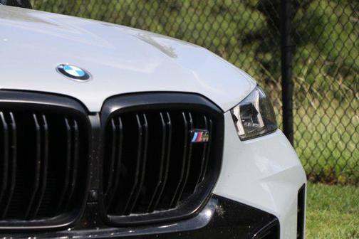 2024 BMW X5 M60i