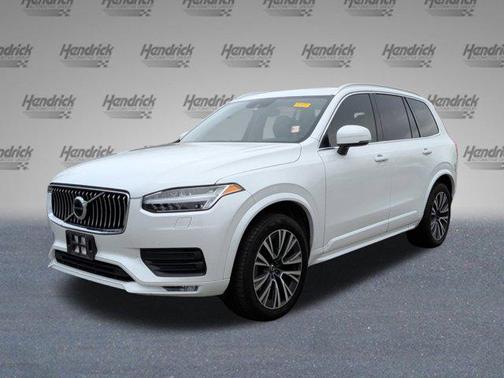 2021 Volvo XC90 T6 Momentum