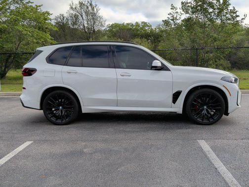 Alpine White 2025 BMW X5 xDrive40i