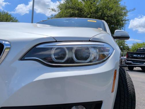 Mineral White Metallic 2017 BMW 230 xDrive