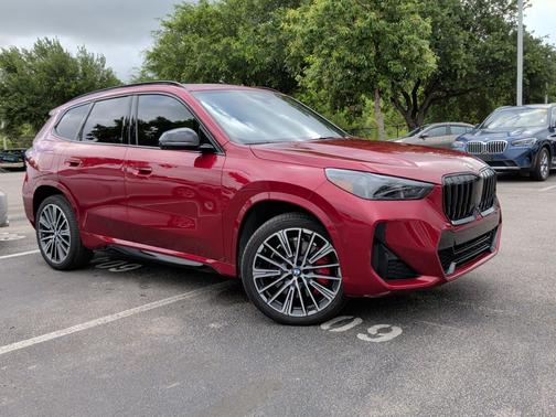 Vegas Red Metallic 2026 BMW X1 xDrive28i