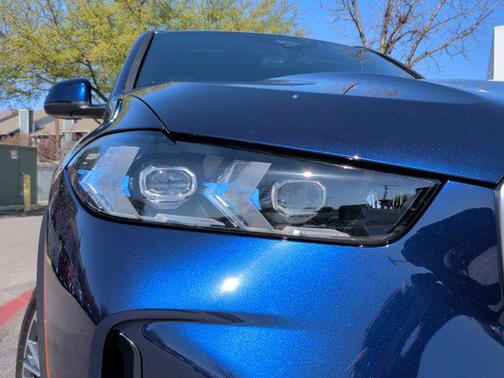 Tanzanite Blue II Metallic 2026 BMW X5 xDrive40i