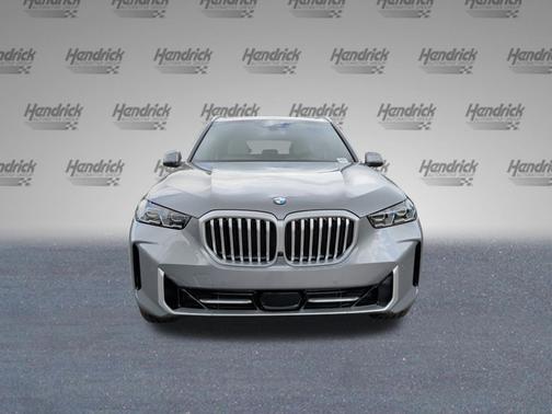 Skyscraper Grey Metallic 2026 BMW X5 xDrive40i