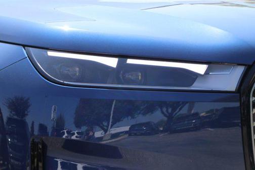 2025 BMW iX xDrive50