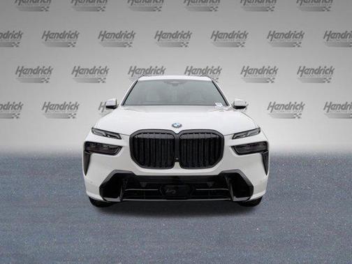 Mineral White Metallic 2027 BMW X7 xDrive40i