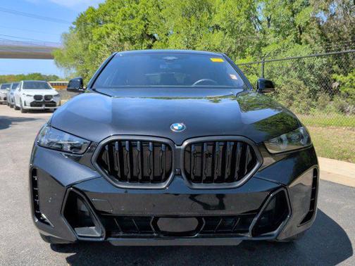 Black Sapphire Metallic 2024 BMW X6 xDrive40i