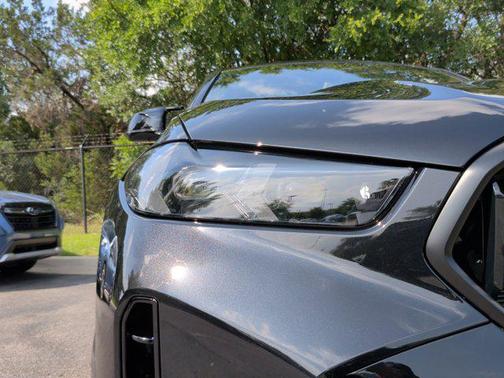 Black Sapphire Metallic 2027 BMW X6 M60i