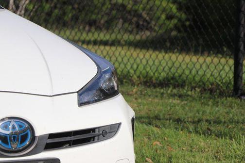 2022 Toyota Prius L