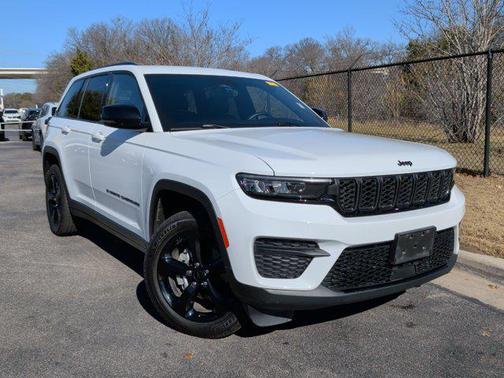 2022 Jeep Grand Cherokee Altitude