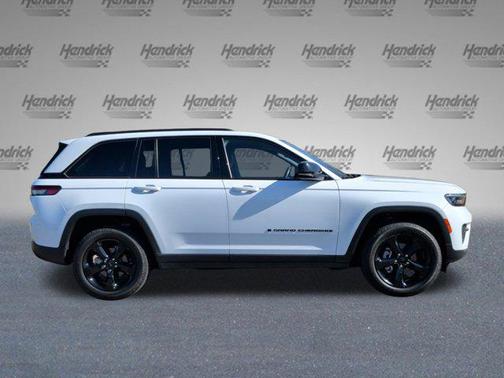 2022 Jeep Grand Cherokee Altitude