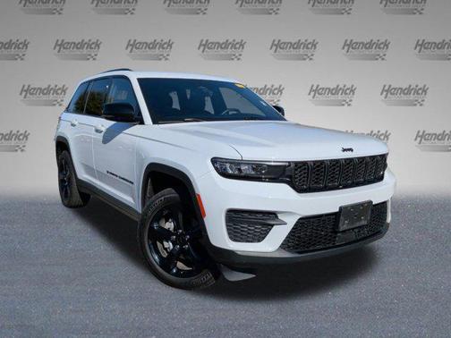 2022 Jeep Grand Cherokee Altitude